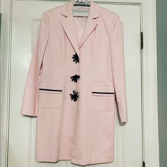 It’s been worn once and is in great condition!! - Picture 3 of 5